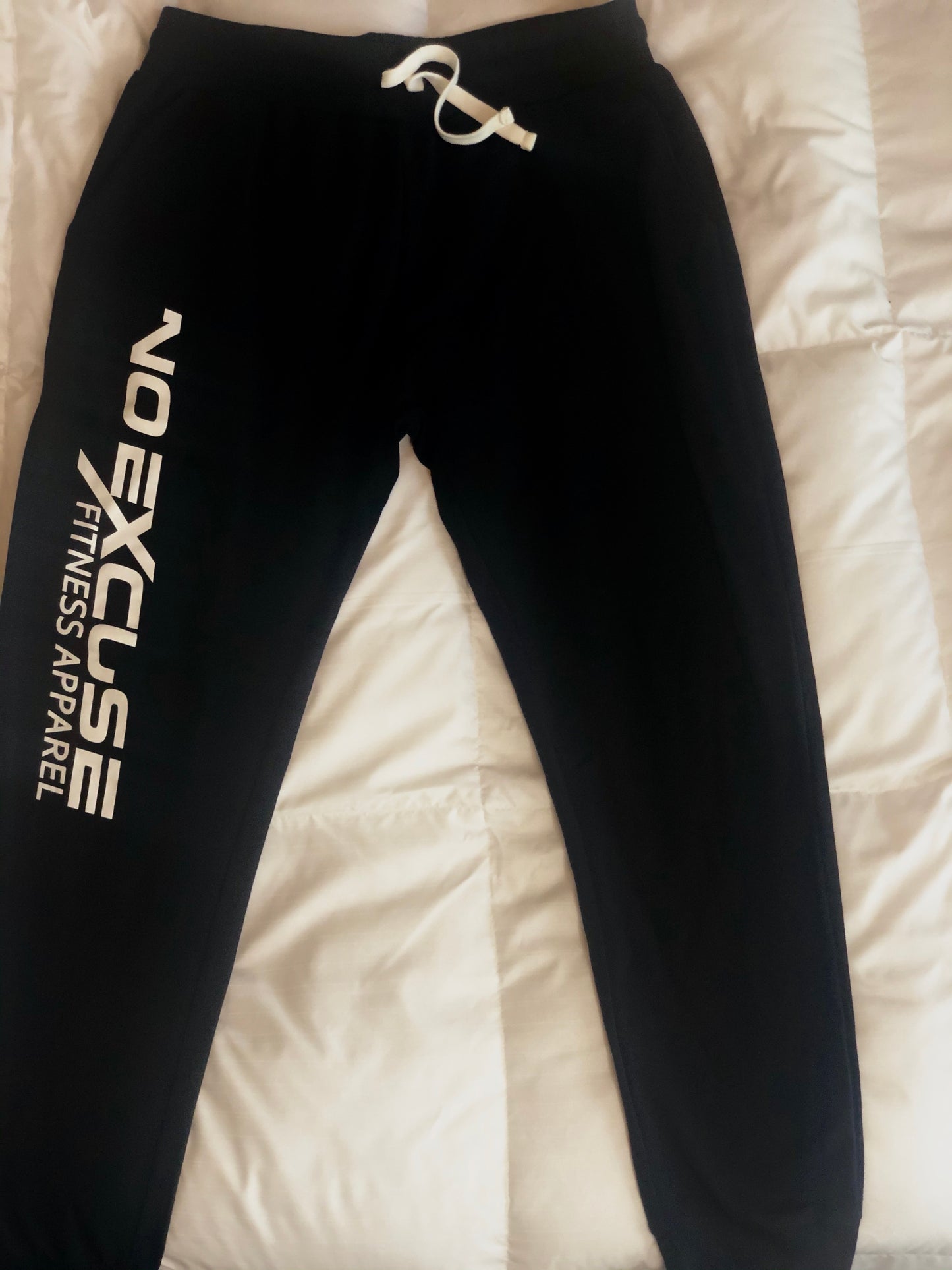 Men- Essential Drawstring Terry Joggers