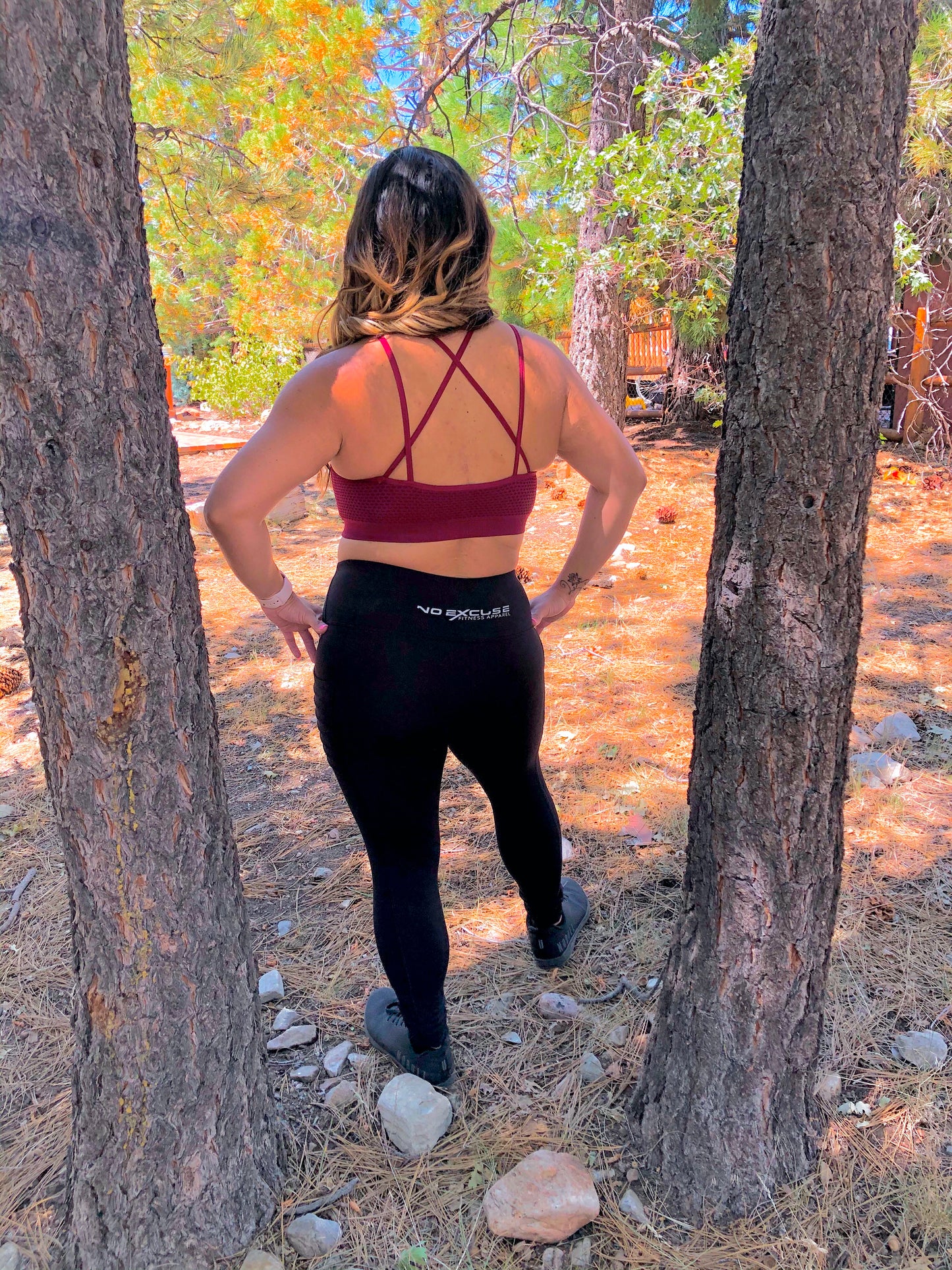 Women's High Neck Mesh Overlay Sports Bra