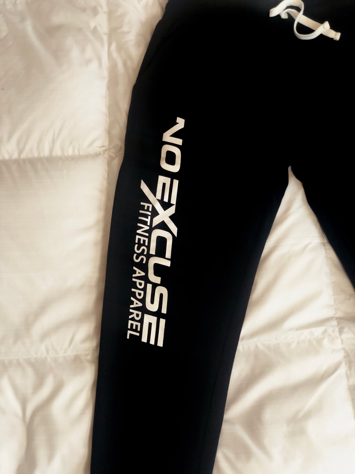 Men- Essential Drawstring Terry Joggers