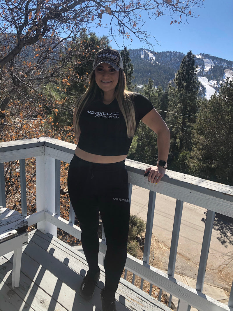 NO EXCUSE FITNESS APPAREL Women's cutout back crop top